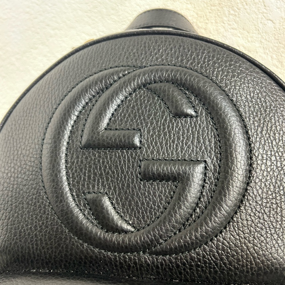 🔥 SOLD 🔥 Authentic Gucci Leather Soho Backpack - Like New - Picture 5 of 10